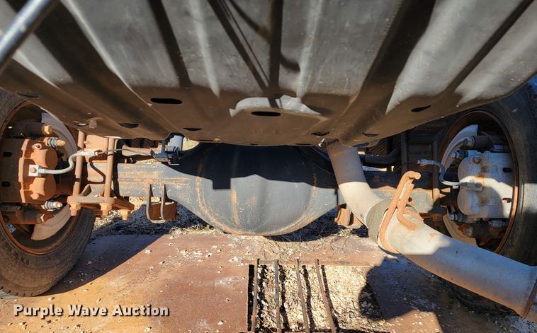 image for item JE9100 2011 Ford F450  rear axle