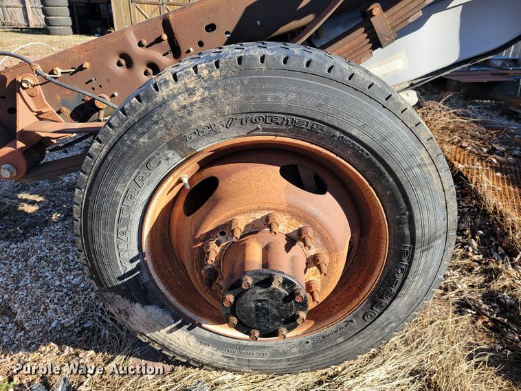 image for item JE9100 2011 Ford F450  rear axle