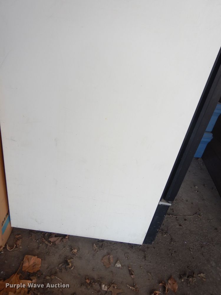 image for item JE9726 True GDM49F  freezer