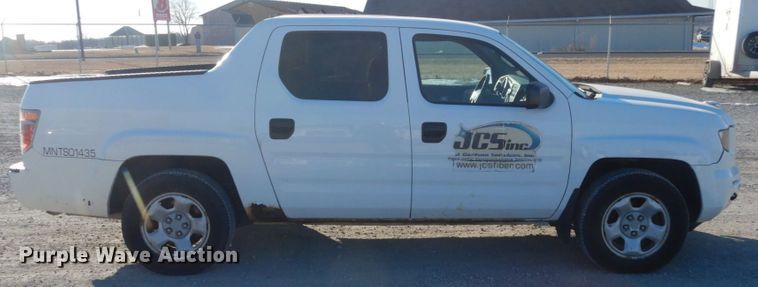 image for item JK9810 2008 Honda Ridgeline  Crew Cab pickup truck