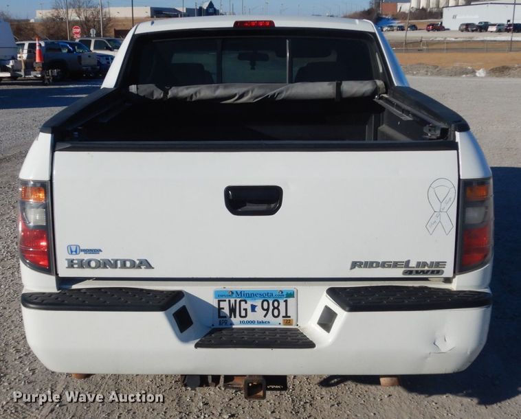 image for item JK9810 2008 Honda Ridgeline  Crew Cab pickup truck