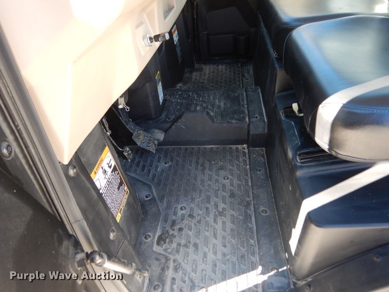 image for item JK9838 2020 John Deere XUV835R  utility vehicle