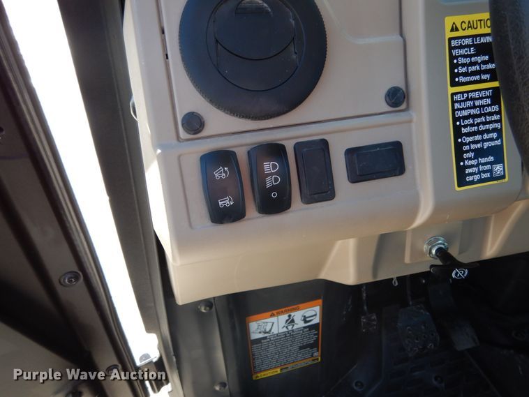 image for item JK9838 2020 John Deere XUV835R  utility vehicle