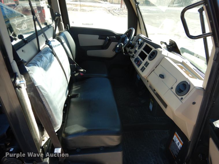 image for item JK9838 2020 John Deere XUV835R  utility vehicle