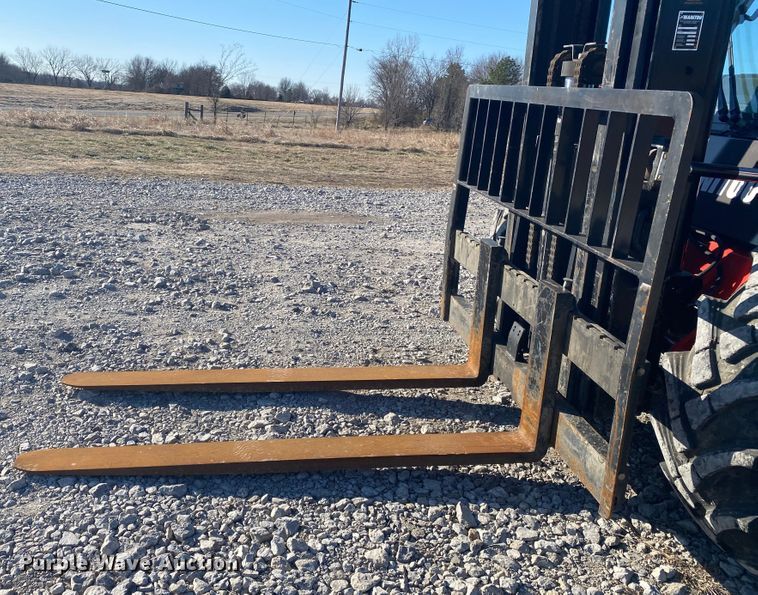 image for item JN9162 2019 Manitou M40-4  forklift