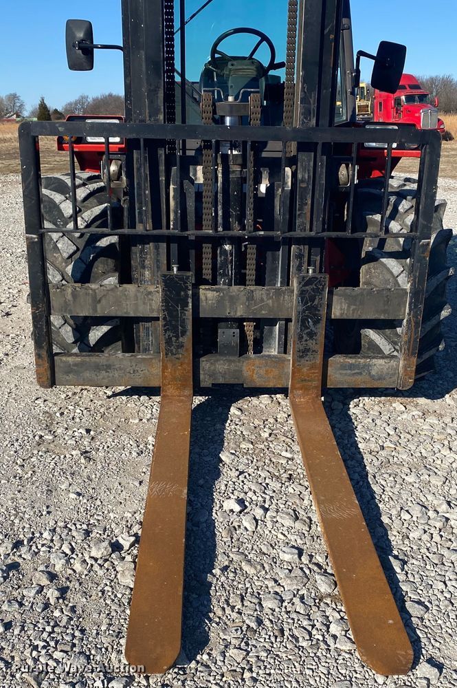image for item JN9162 2019 Manitou M40-4  forklift