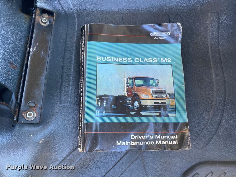 image for item JN9163 2007 Freightliner M2 106  rollback truck