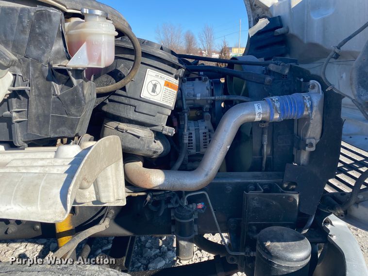 image for item JN9163 2007 Freightliner M2 106  rollback truck