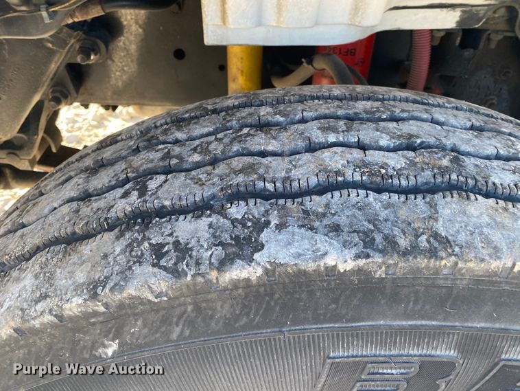 image for item JN9163 2007 Freightliner M2 106  rollback truck