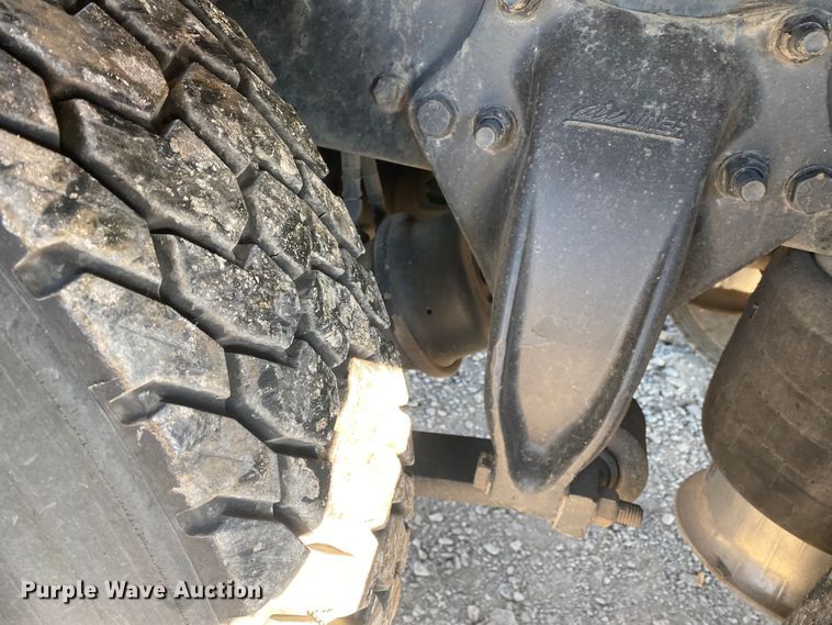 image for item JN9163 2007 Freightliner M2 106  rollback truck