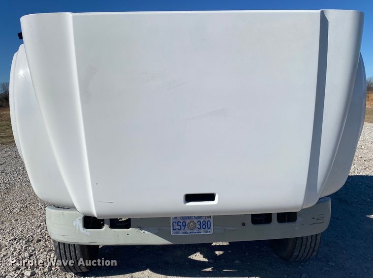 image for item JN9165 1999 International 4700  flatbed truck