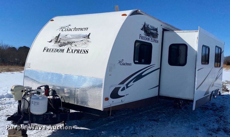 image for item JN9183 2011 Forest River Coachmen  camper