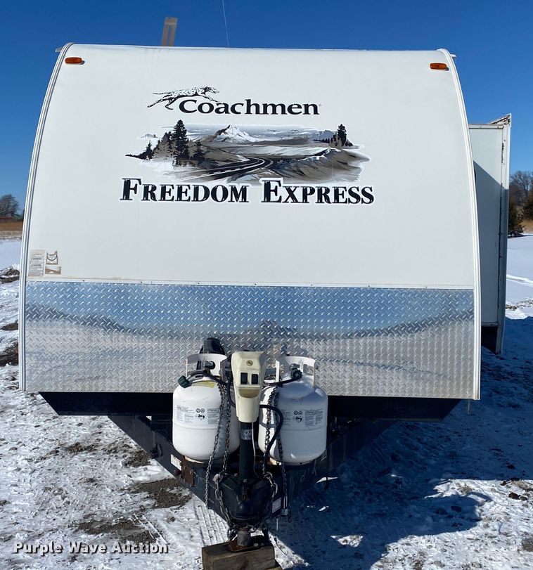 image for item JN9183 2011 Forest River Coachmen  camper