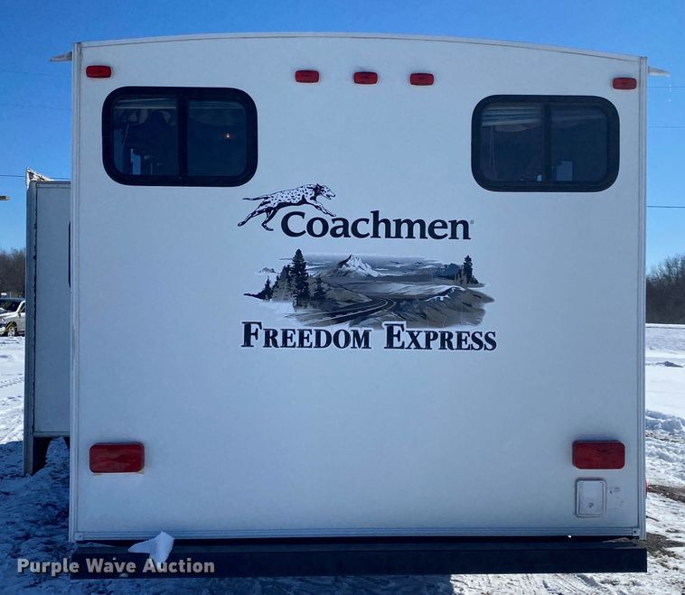 image for item JN9183 2011 Forest River Coachmen  camper