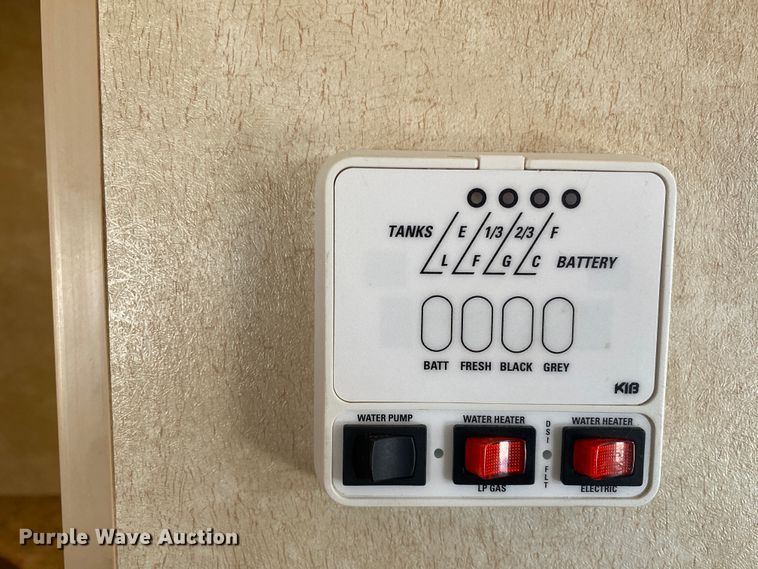 image for item JN9183 2011 Forest River Coachmen  camper