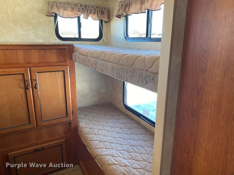 image for item JN9183 2011 Forest River Coachmen  camper