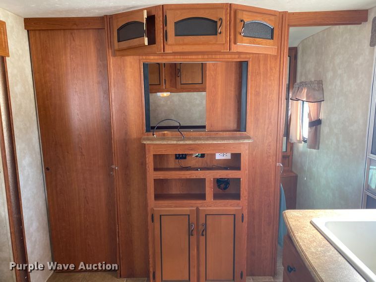 image for item JN9183 2011 Forest River Coachmen  camper