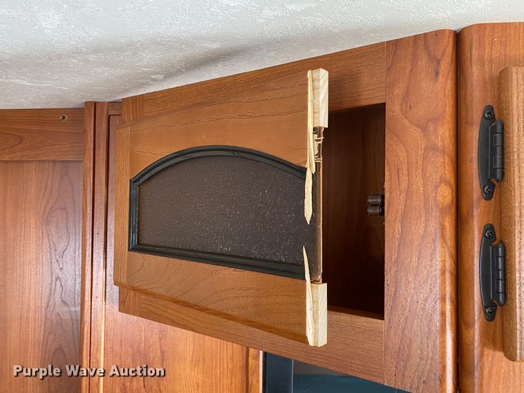 image for item JN9183 2011 Forest River Coachmen  camper