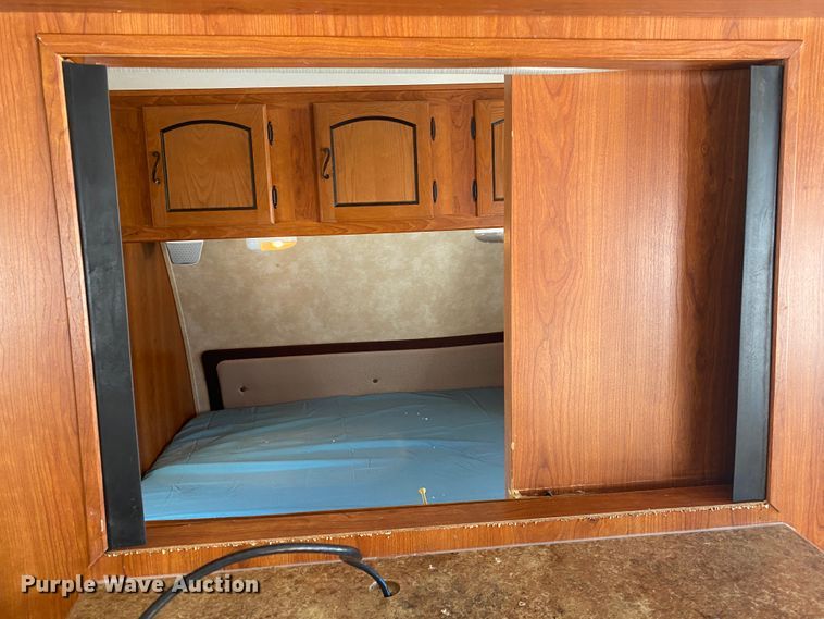 image for item JN9183 2011 Forest River Coachmen  camper