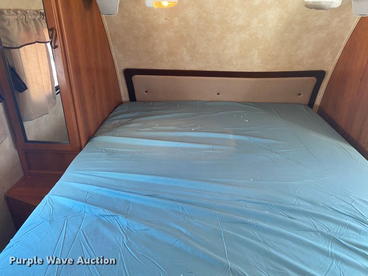 image for item JN9183 2011 Forest River Coachmen  camper