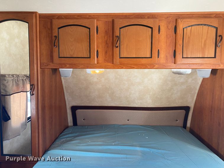 image for item JN9183 2011 Forest River Coachmen  camper