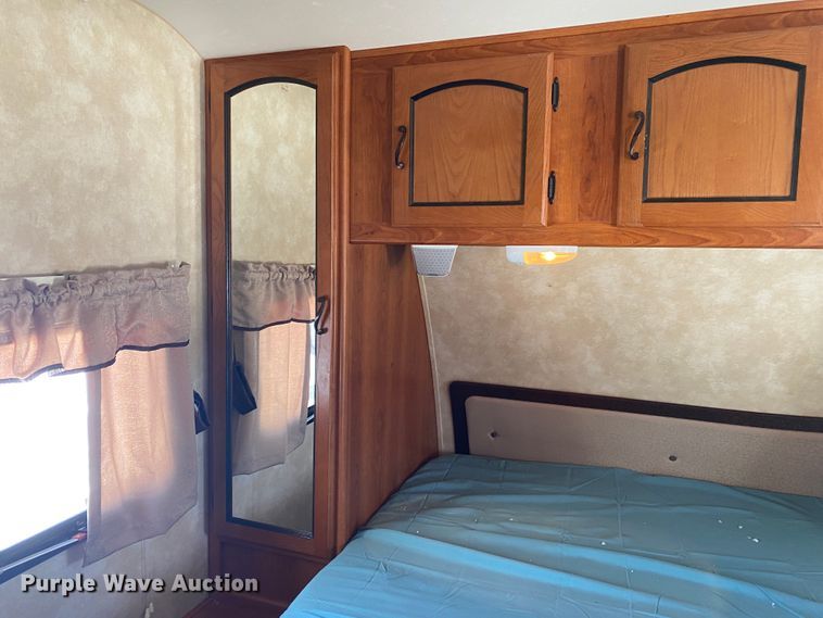 image for item JN9183 2011 Forest River Coachmen  camper