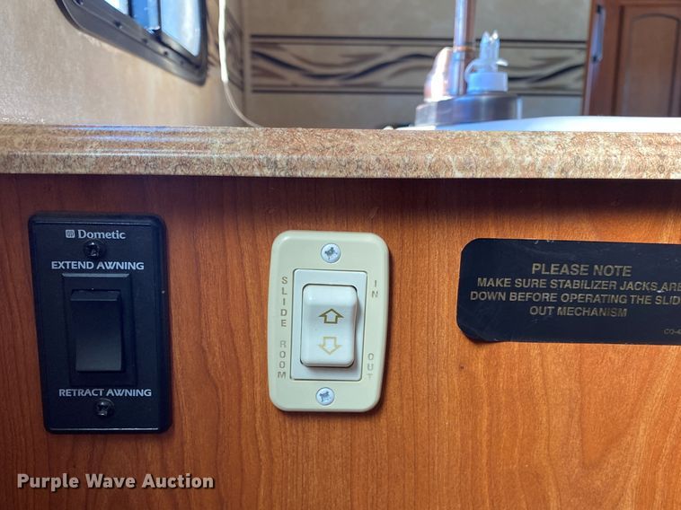 image for item JN9183 2011 Forest River Coachmen  camper