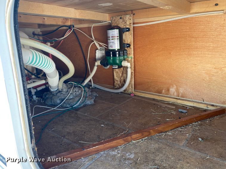 image for item JN9183 2011 Forest River Coachmen  camper