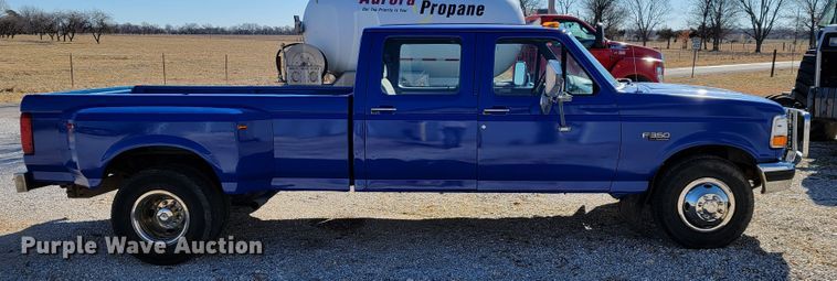 image for item JP9037 1993 Ford F350  Crew Cab pickup truck