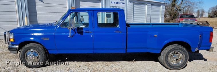 image for item JP9037 1993 Ford F350  Crew Cab pickup truck