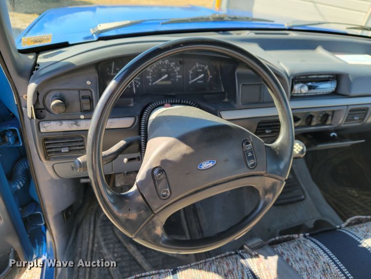 image for item JP9037 1993 Ford F350  Crew Cab pickup truck