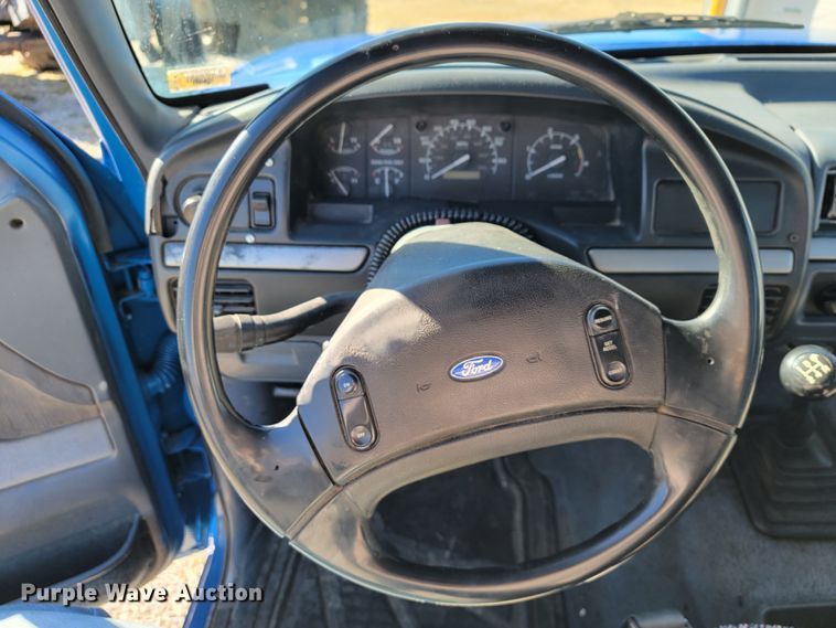 image for item JP9037 1993 Ford F350  Crew Cab pickup truck