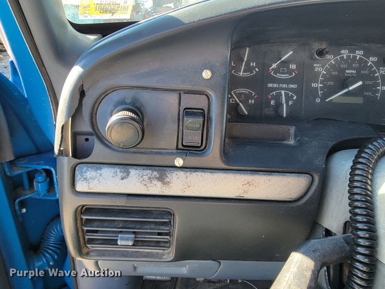 image for item JP9037 1993 Ford F350  Crew Cab pickup truck