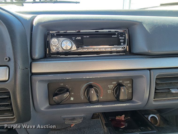 image for item JP9037 1993 Ford F350  Crew Cab pickup truck