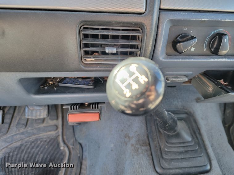 image for item JP9037 1993 Ford F350  Crew Cab pickup truck