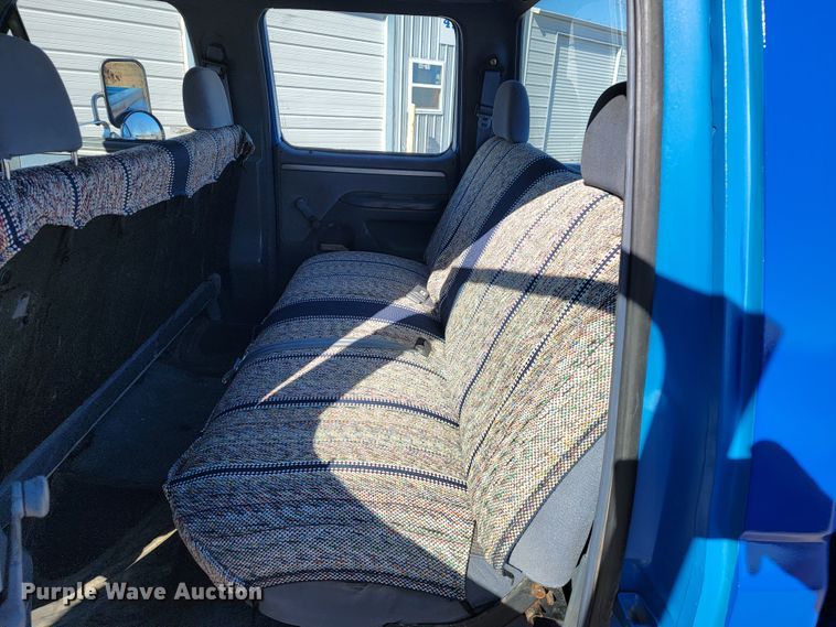 image for item JP9037 1993 Ford F350  Crew Cab pickup truck