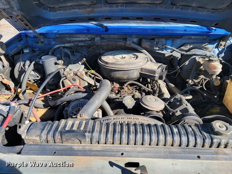 image for item JP9037 1993 Ford F350  Crew Cab pickup truck