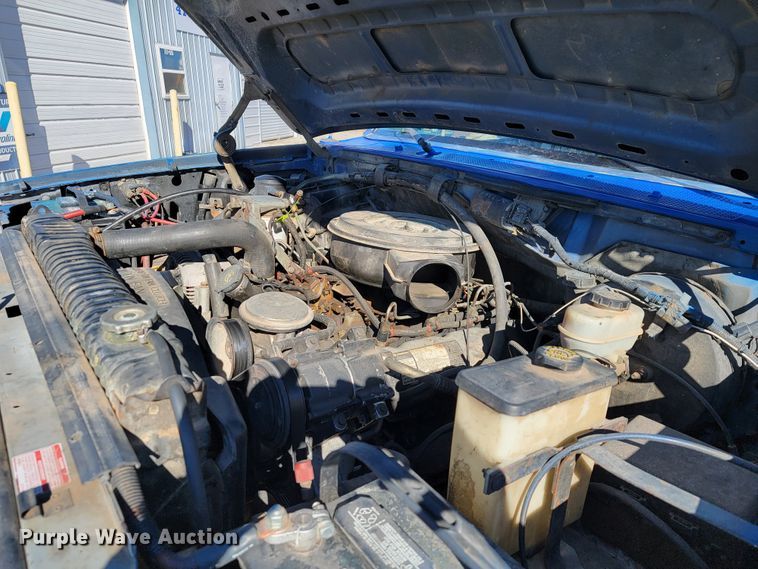 image for item JP9037 1993 Ford F350  Crew Cab pickup truck