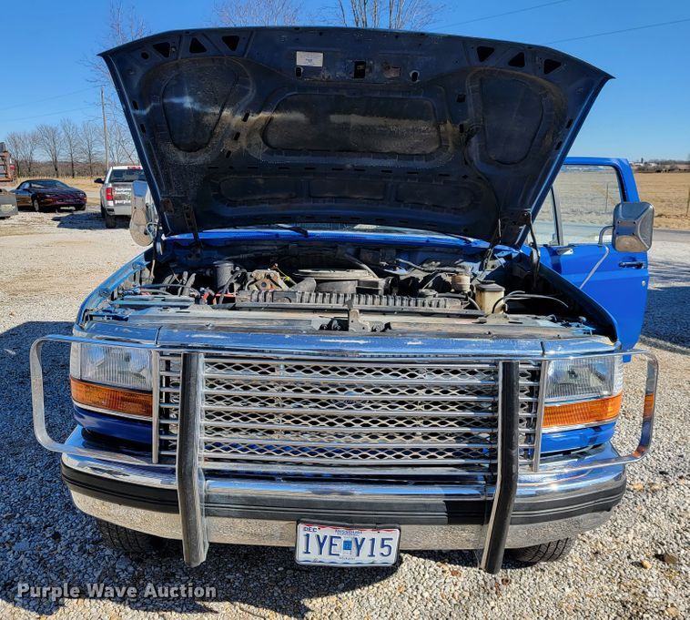 image for item JP9037 1993 Ford F350  Crew Cab pickup truck