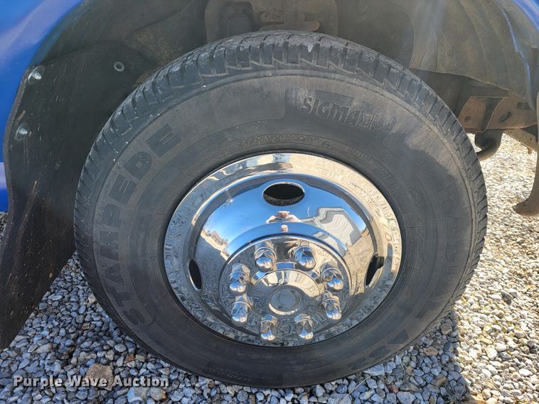 image for item JP9037 1993 Ford F350  Crew Cab pickup truck