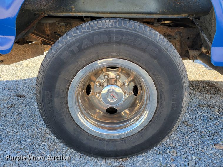 image for item JP9037 1993 Ford F350  Crew Cab pickup truck