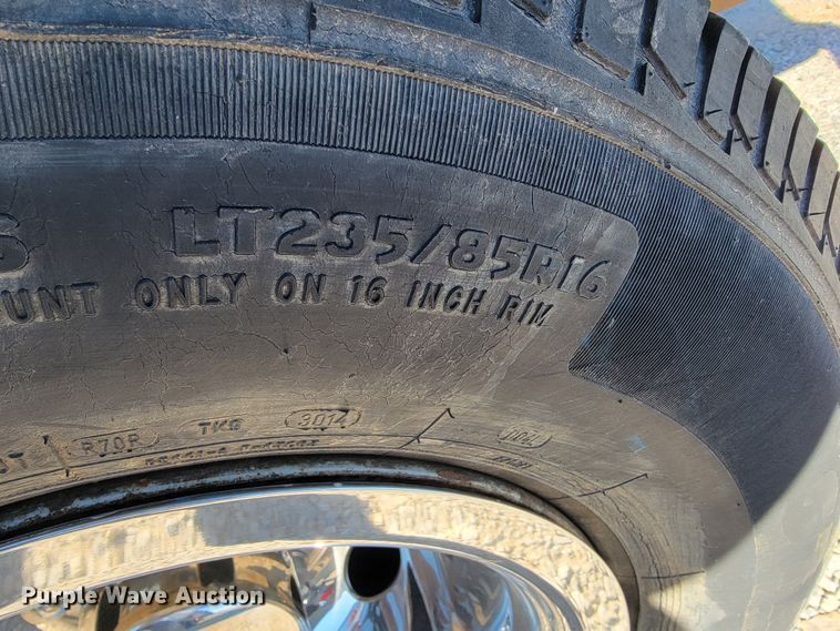 image for item JP9037 1993 Ford F350  Crew Cab pickup truck