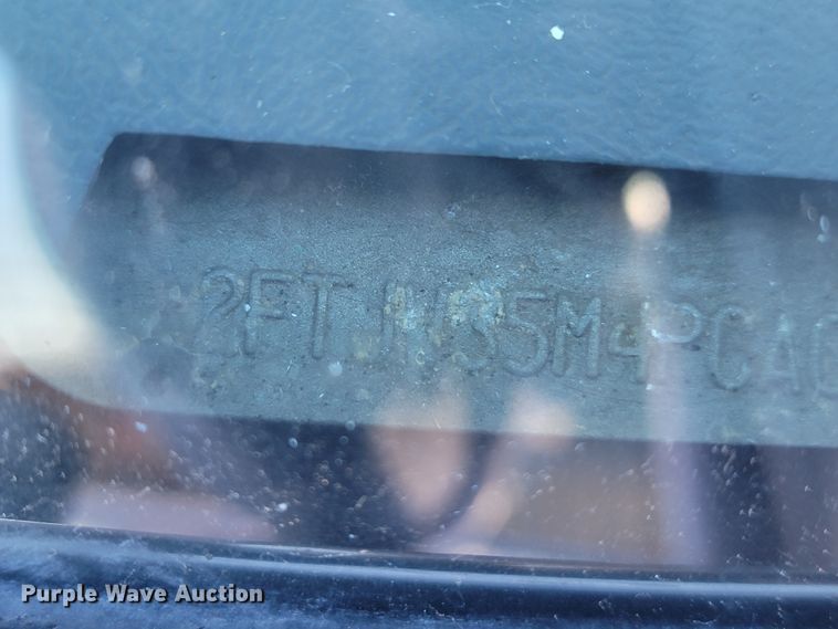 image for item JP9037 1993 Ford F350  Crew Cab pickup truck