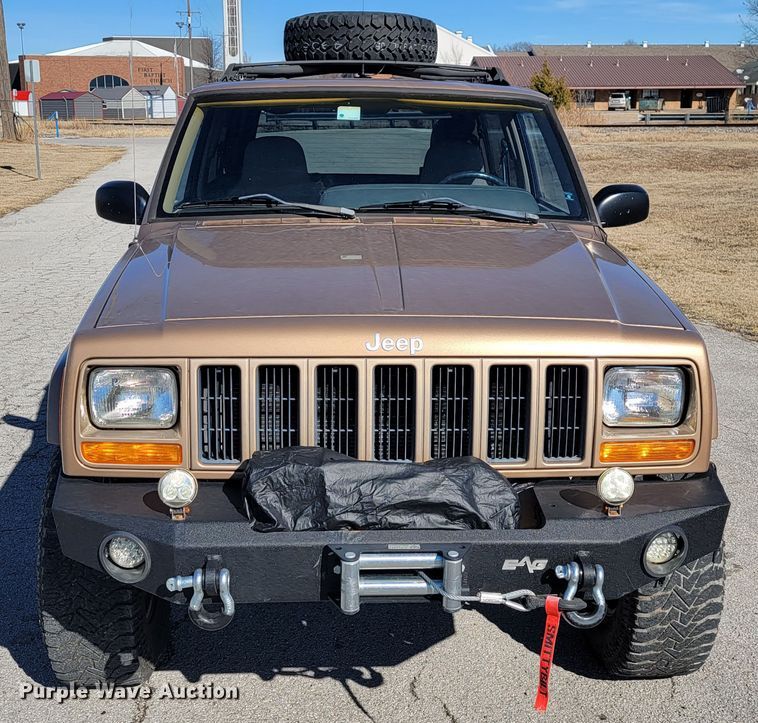 image for item JP9049 1999 Jeep Cherokee  SUV