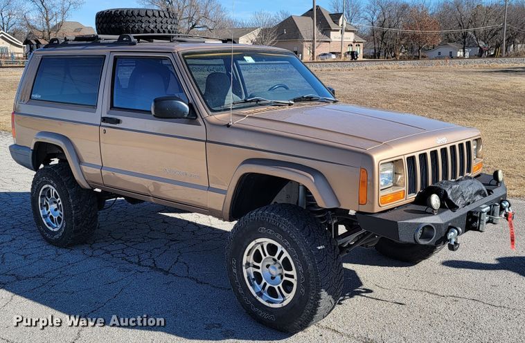 image for item JP9049 1999 Jeep Cherokee  SUV