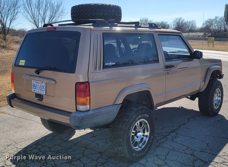 image for item JP9049 1999 Jeep Cherokee  SUV