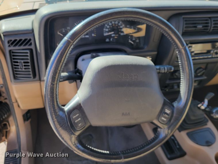 image for item JP9049 1999 Jeep Cherokee  SUV