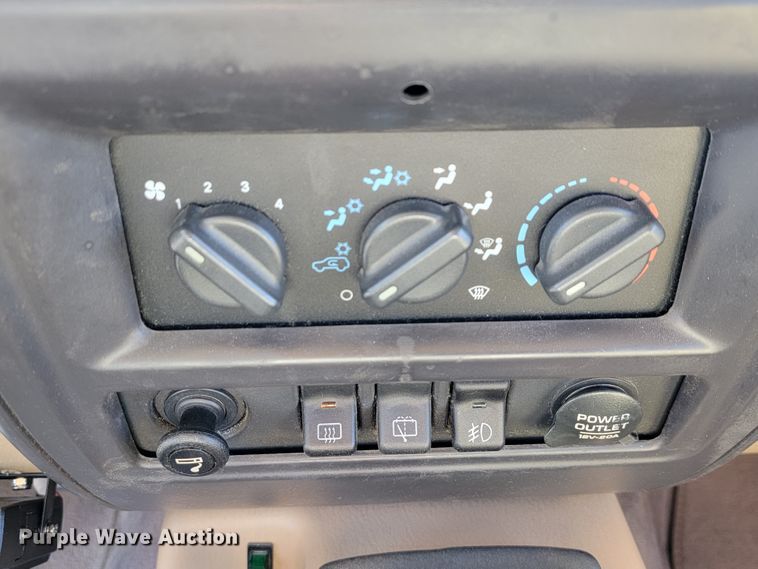 image for item JP9049 1999 Jeep Cherokee  SUV