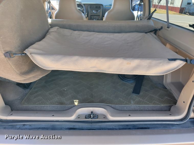 image for item JP9049 1999 Jeep Cherokee  SUV