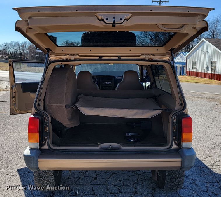 image for item JP9049 1999 Jeep Cherokee  SUV